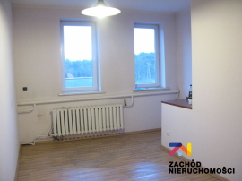 Obiekt 1000 m2 z najemcą na działce 30 arów,